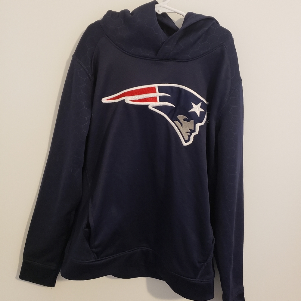 Size 10/12 Youth Patriots Hoodie